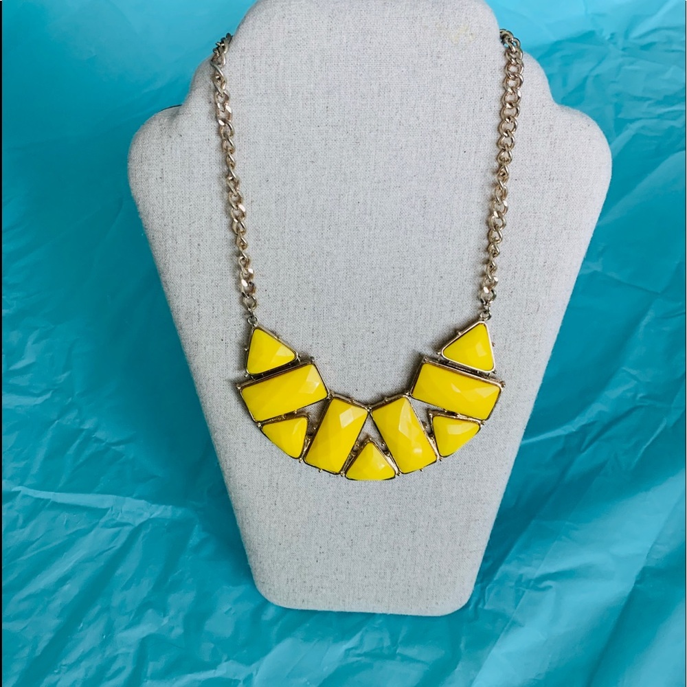 Beautiful gold and yellow necklace